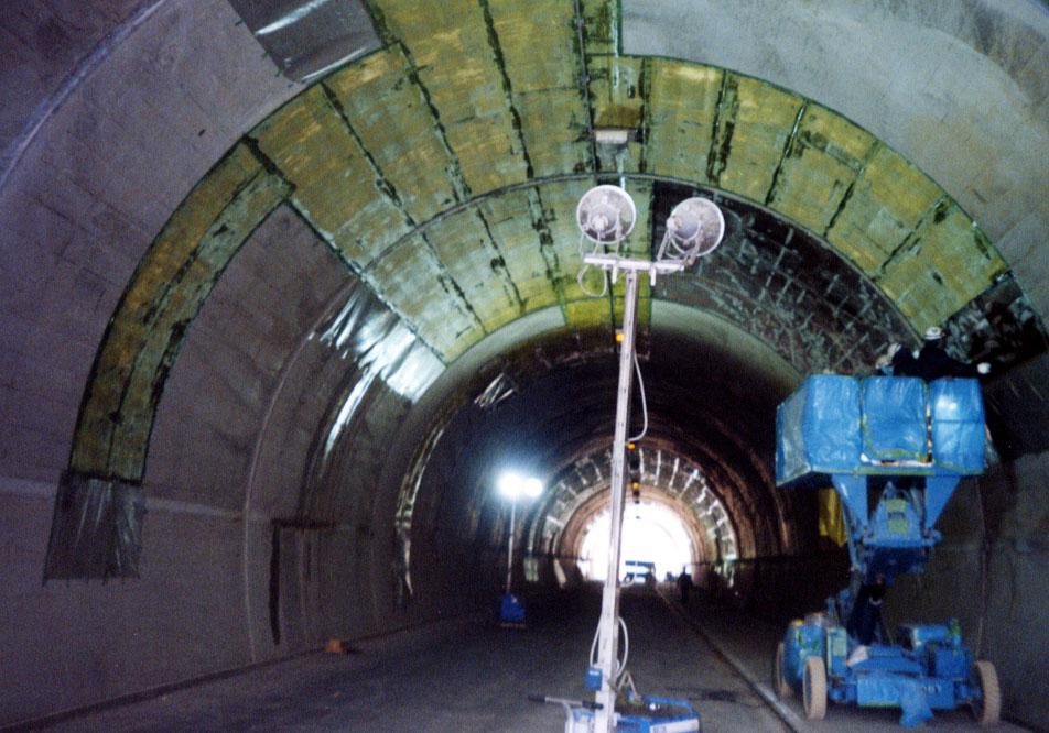 神奈川県民間道路トンネル補修例