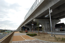 青山地区高架橋 