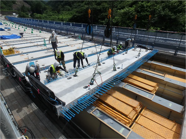 橋梁の床版取替工事の設計支援プログラム「SMC-Slab」を開発・適用