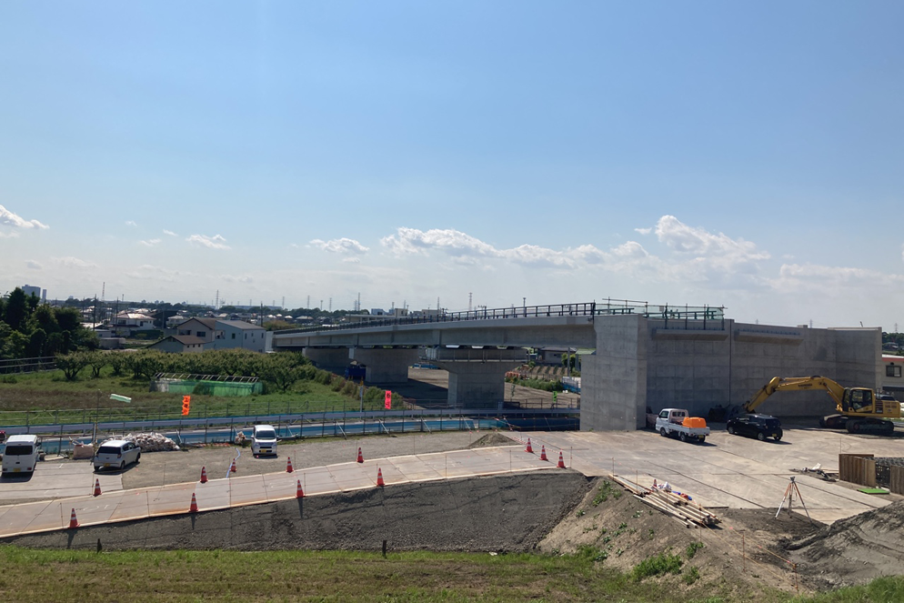 三郷流山橋有料道路（仮称）三郷流山橋取付橋の上部工新設工事 橋梁・PC構造物 施工実績 三井住友建設
